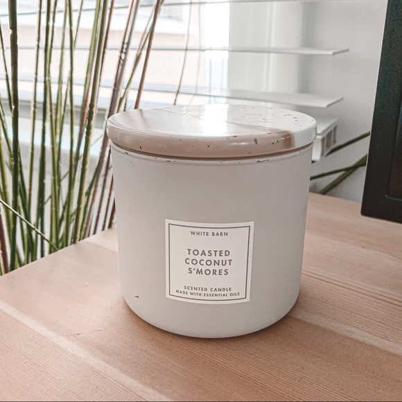 Bath & body works Toasted coconut S’mores candle